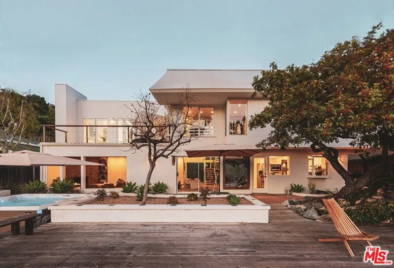 2533 La Condesa Drive, Los Angeles, CA 90049