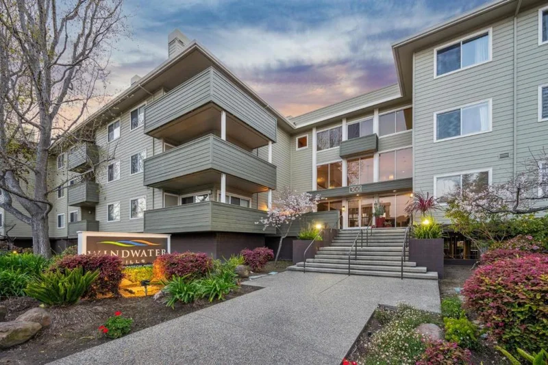 300 Murchison Drive 323, Millbrae, CA 94030
