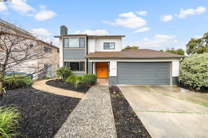 1135 Linden St, Oakland, CA 94607