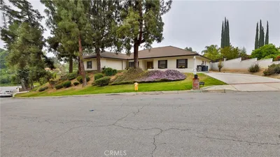 12698 La Solana Drive photo 2