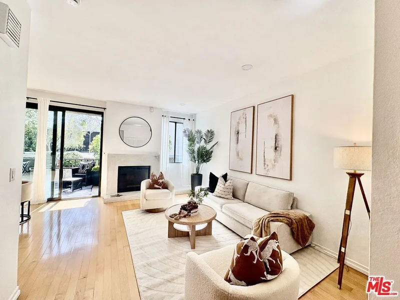 8675 Falmouth Avenue 112, Playa Del Rey, CA 90293