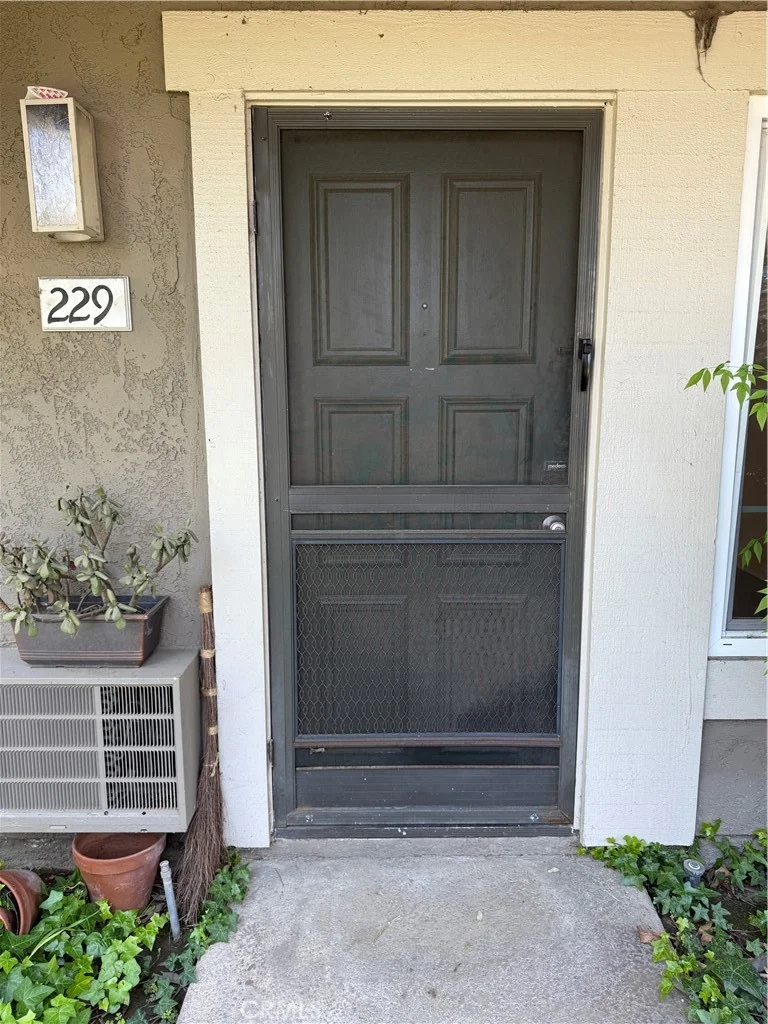 229 Springview, Irvine, CA 92620