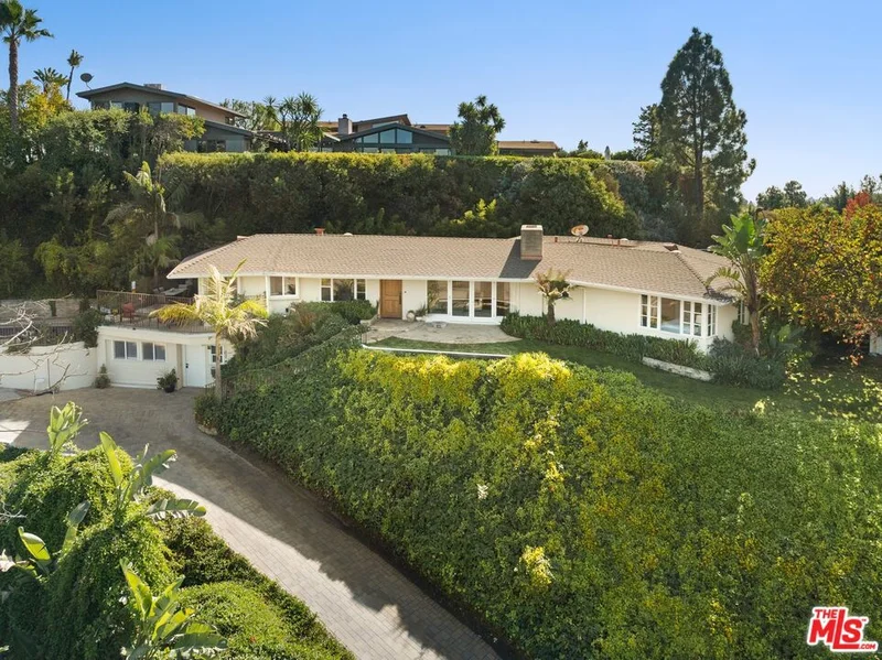 2980 Briar Knoll Drive, Los Angeles, CA 90046