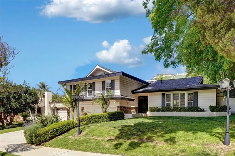 22605 Mulholland Drive, Woodland Hills, CA 91364