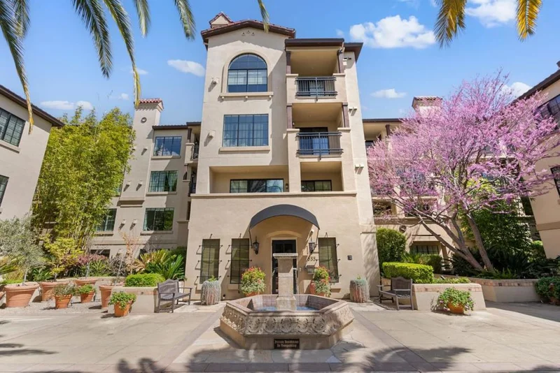 618 Walnut Street 403, San Carlos, CA 94070