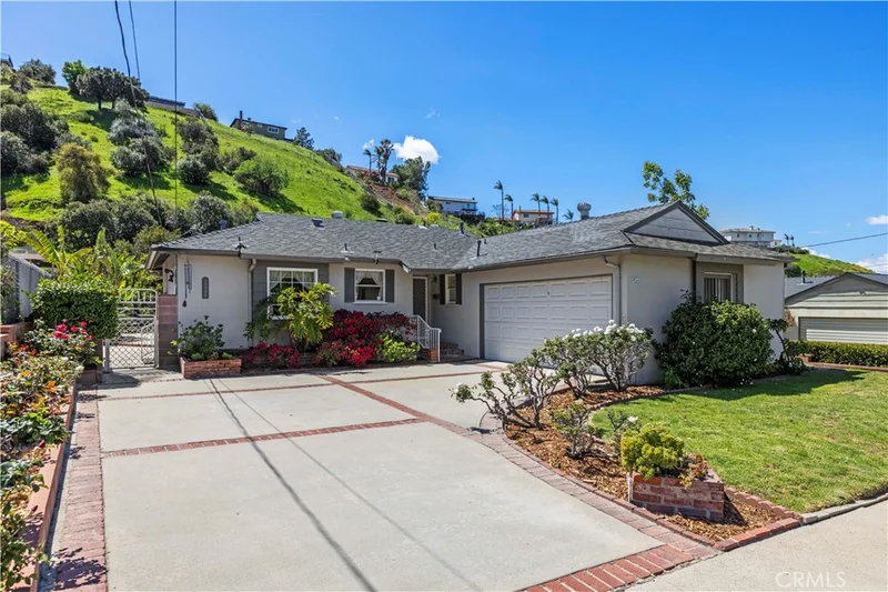 10088 Roscoe Boulevard, Sun Valley, CA 91352