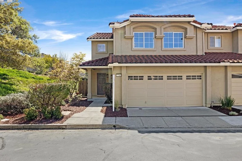 7749 Summerhill Pl, Castro Valley, CA 94552