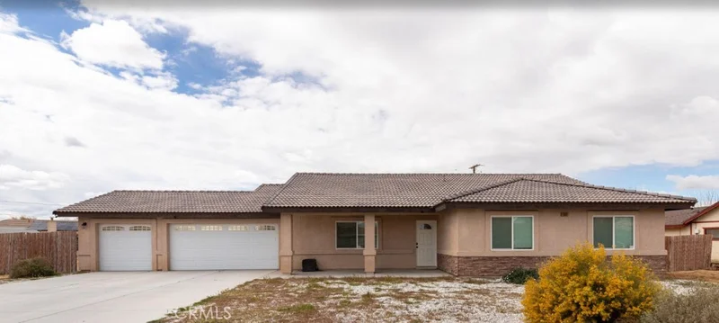 11900 Morning Star Road, Apple Valley, CA 92308