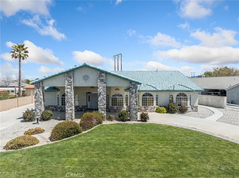 19030 Pimlico Road, Apple Valley, CA 92308