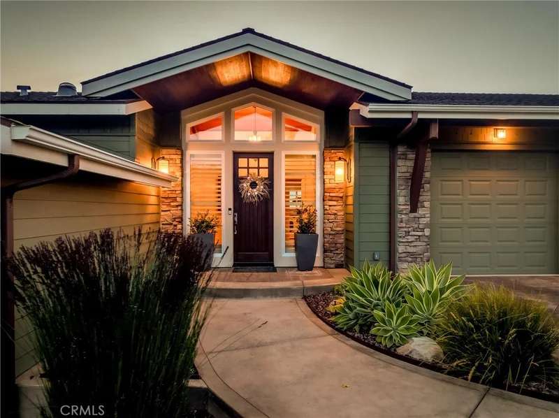 6200 Somerset Way, Cambria, CA 93428