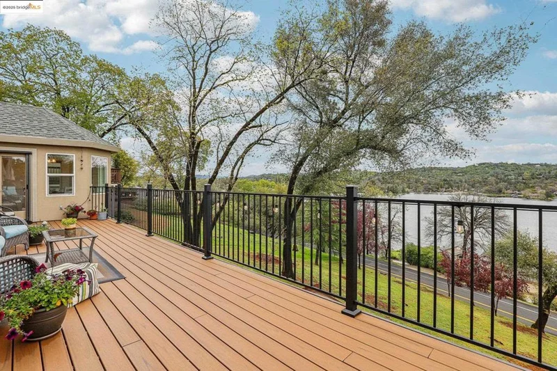 24053 Eucalyptus Ct, Auburn, CA 95602