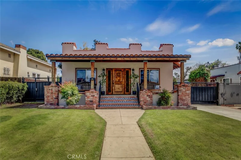 26 S El Molino Street, Alhambra, CA 91801