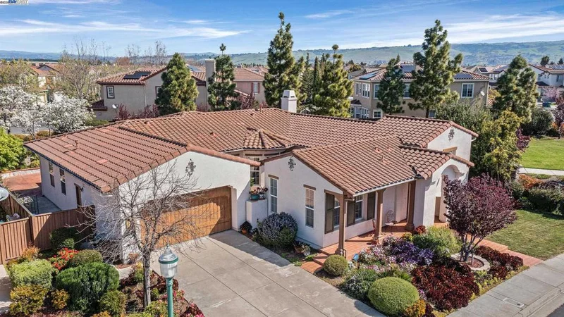 2755 Breaker Ln, Hayward, CA 94545