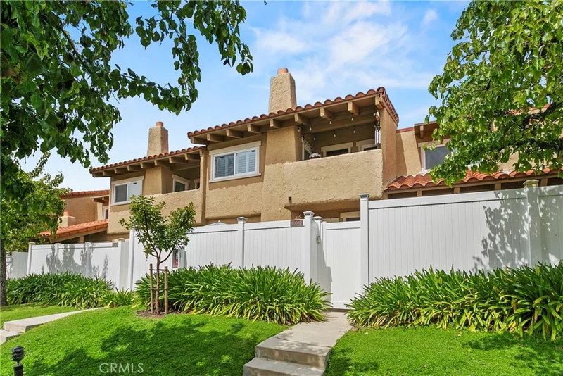 1051 Westward Way, Costa Mesa, CA 92627