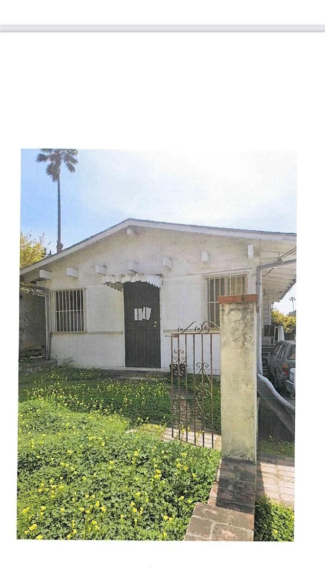 2278 Cove Avenue, Los Angeles, CA 90039