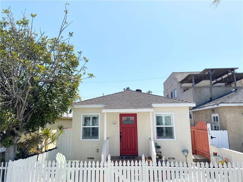 258 17th Street, Seal Beach, CA 90740