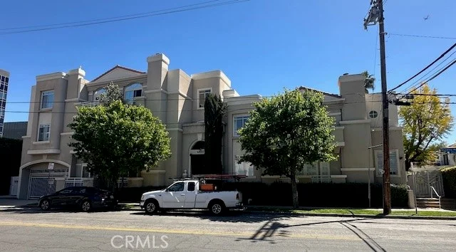 4630 Woodley Avenue 205, Encino, CA 91436