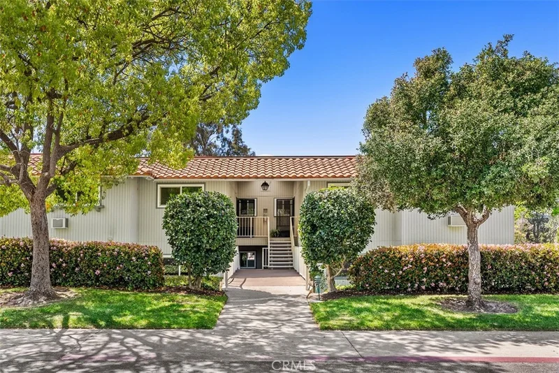 857 Ronda Mendoza D, Laguna Woods, CA 92637