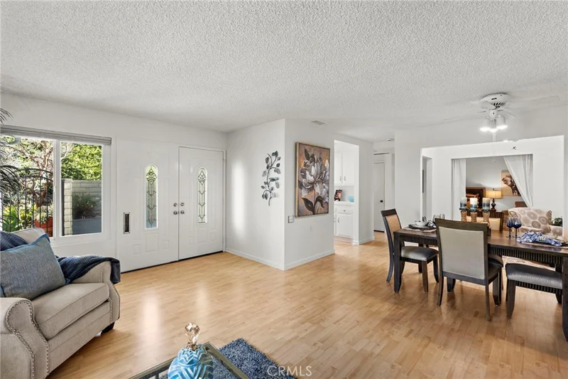 3001 Via Buena Vista B, Laguna Woods, CA 92637