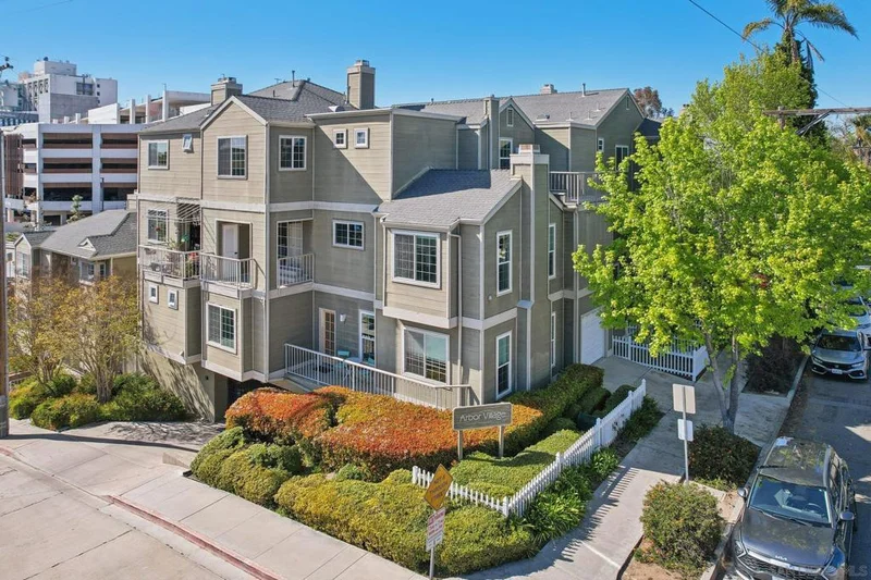 4204 3rd Ave 4, San Diego, CA 92103