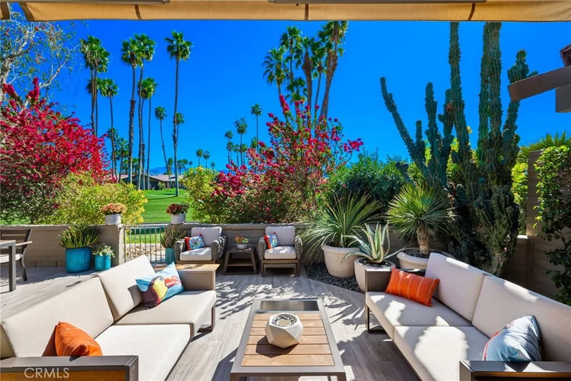 297 Wild Horse Drive, Palm Desert, CA 92211