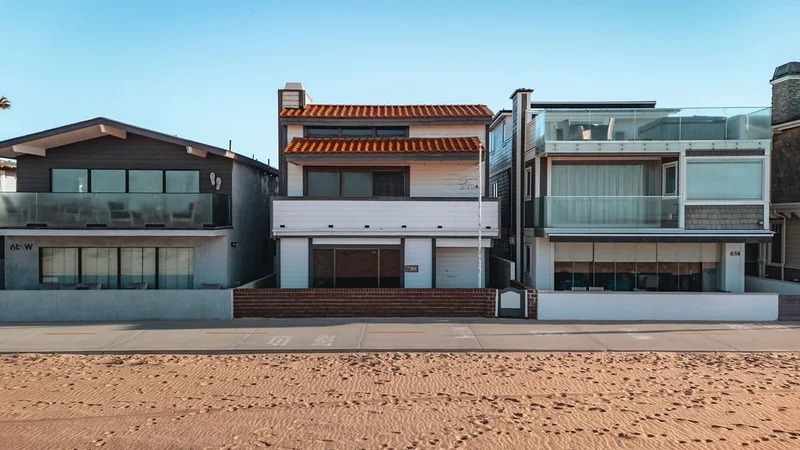 616 W Oceanfront, Newport Beach, CA 92661