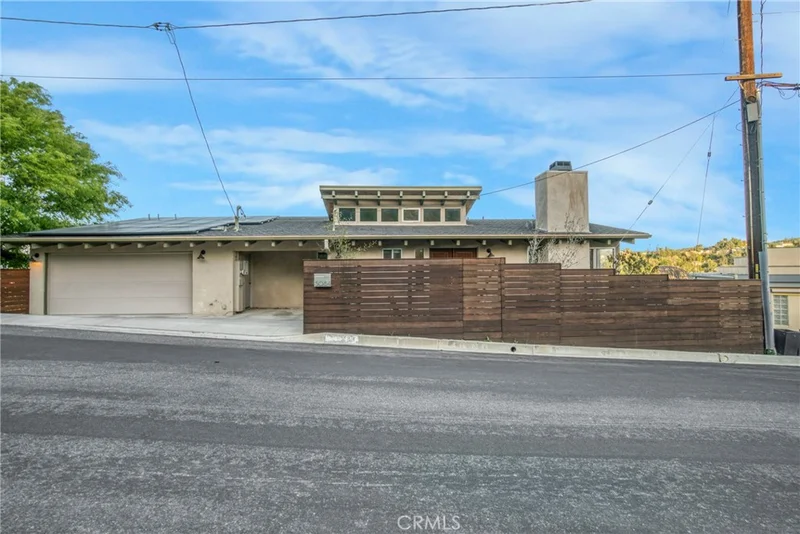 5084 Llano Drive, Woodland Hills, CA 91364