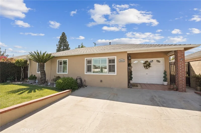 18819 Bonham Avenue, Carson, CA 90746