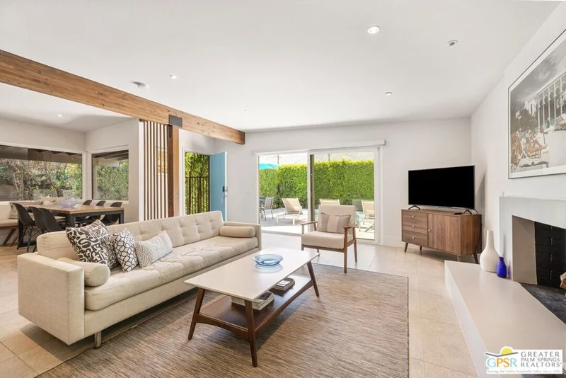 514 N Plaza Amigo, Palm Springs, CA 92262