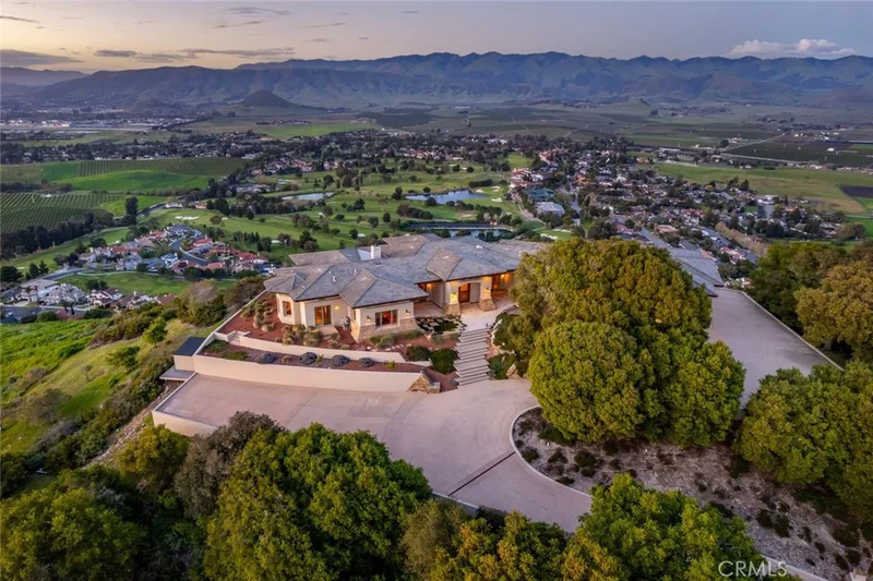 1015 Rimrock Lane, San Luis Obispo, CA 93401
