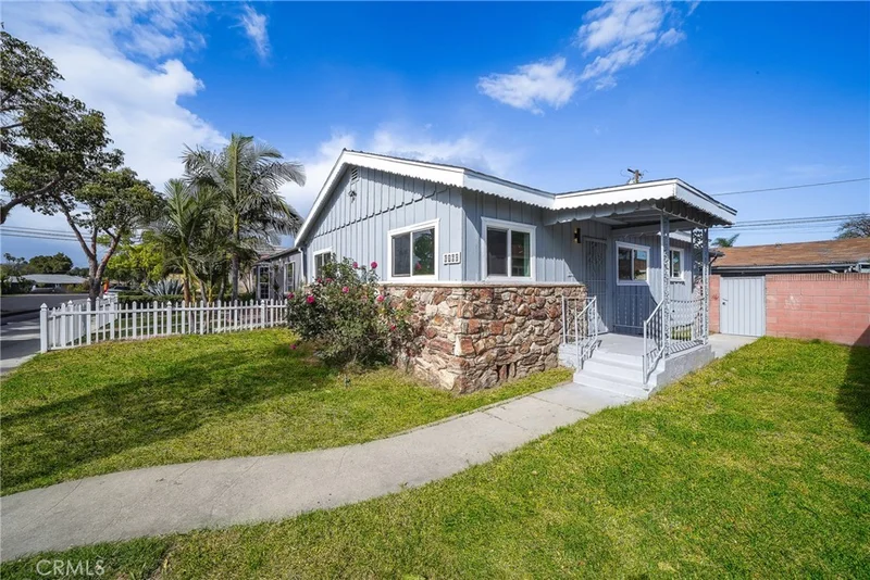 6160 California Avenue, Long Beach, CA 90805