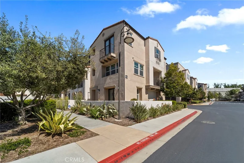 553 W Foothill Boulevard 129, Glendora, CA 91741