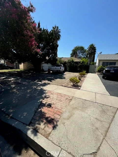 9007 Gladbeck Avenue, Northridge, CA 91324