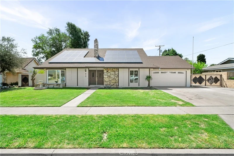 615 E Home Street, Rialto, CA 92376