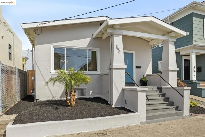 890 Arlington Ave, Oakland, CA 94608