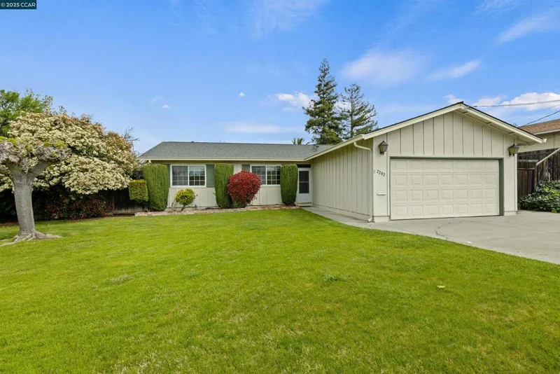 2282 Panoramic Dr, Concord, CA 94520
