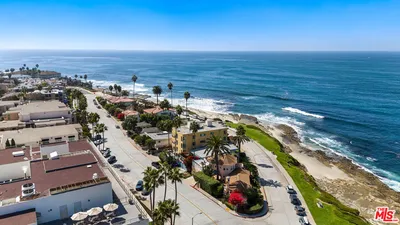 457 Coast Boulevard 403 photo 2
