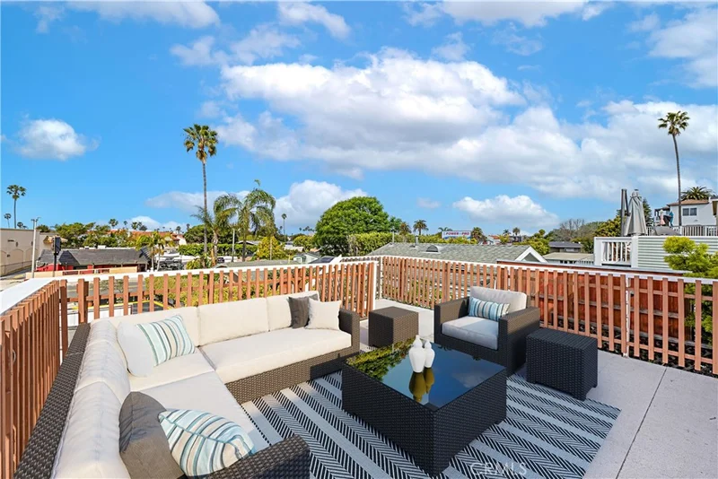 521 S Francisca Avenue, Redondo Beach, CA 90277