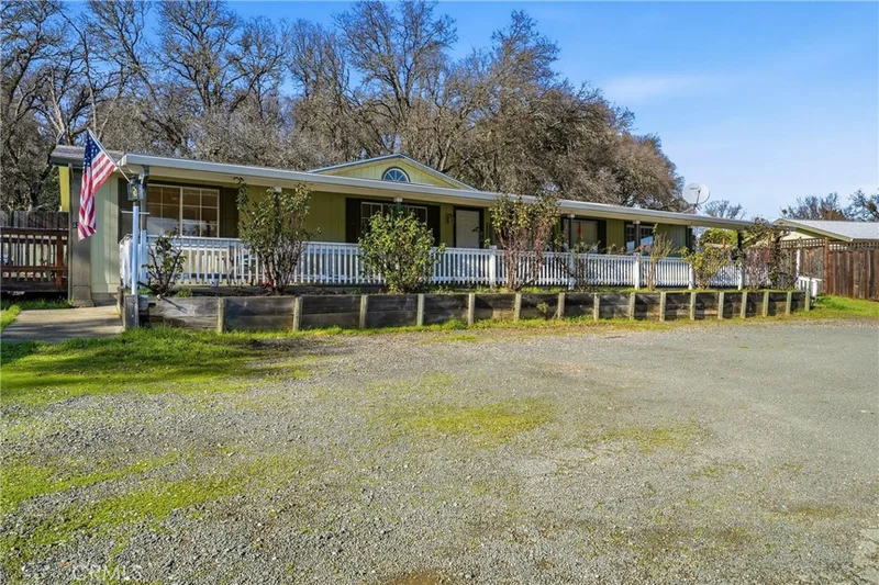1335 Mountview Road photo 2