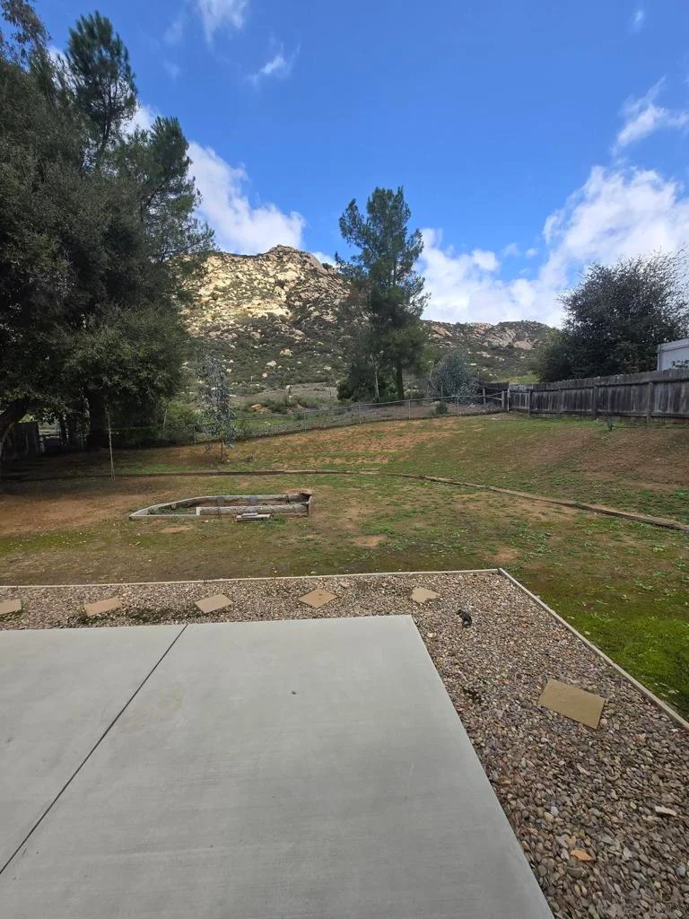 25450 Bellemore Dr, Ramona, CA 92065