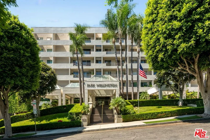 1131 Alta Loma Road 514, West Hollywood, CA 90069