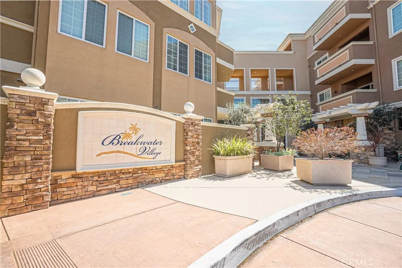 2750 Artesia Boulevard 211, Redondo Beach, CA 90278