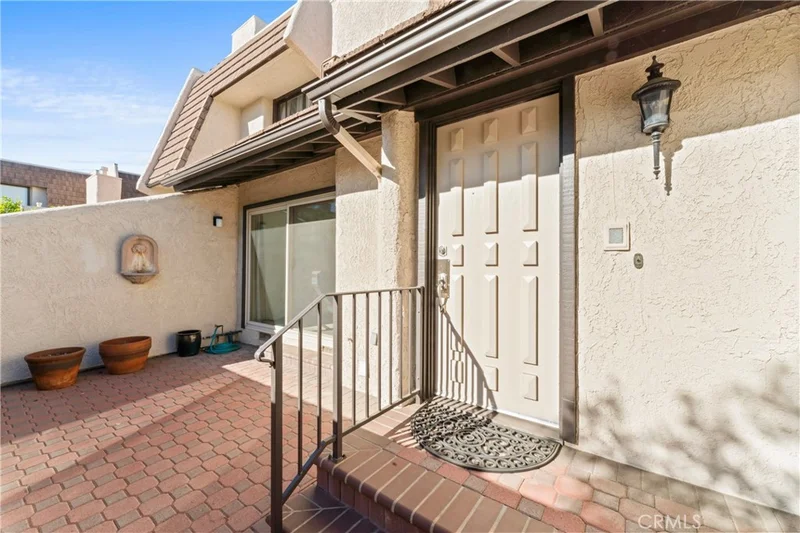 6232 Nita Avenue 1/2, Woodland Hills, CA 91367