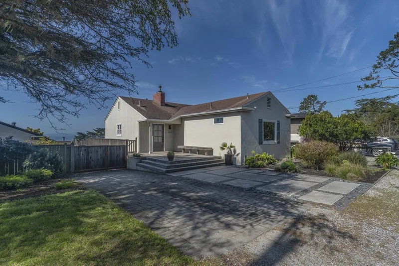 854 Kelmore Street, Moss Beach, CA 94038