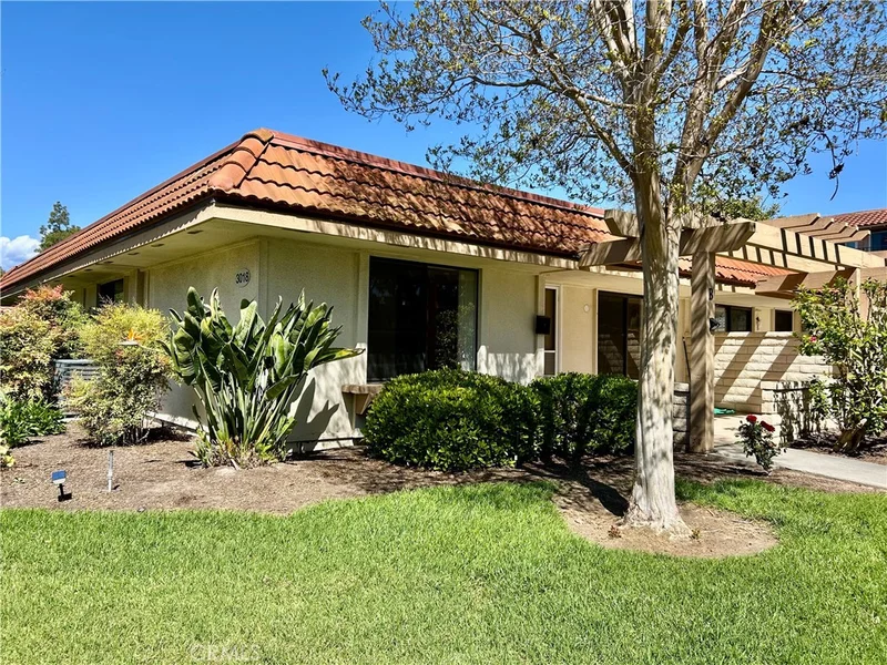 3018 Via Buena Vista B, Laguna Woods, CA 92637
