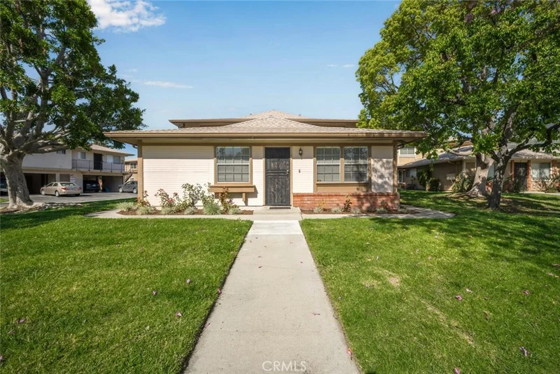 1233 N Avenida De La Suerte 1, Azusa, CA 91702