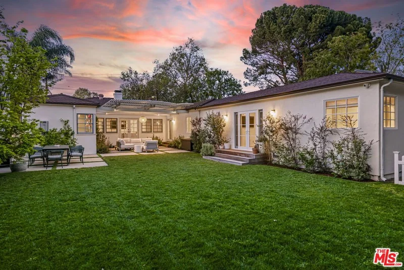 12246 Otsego Street, Valley Village, CA 91607