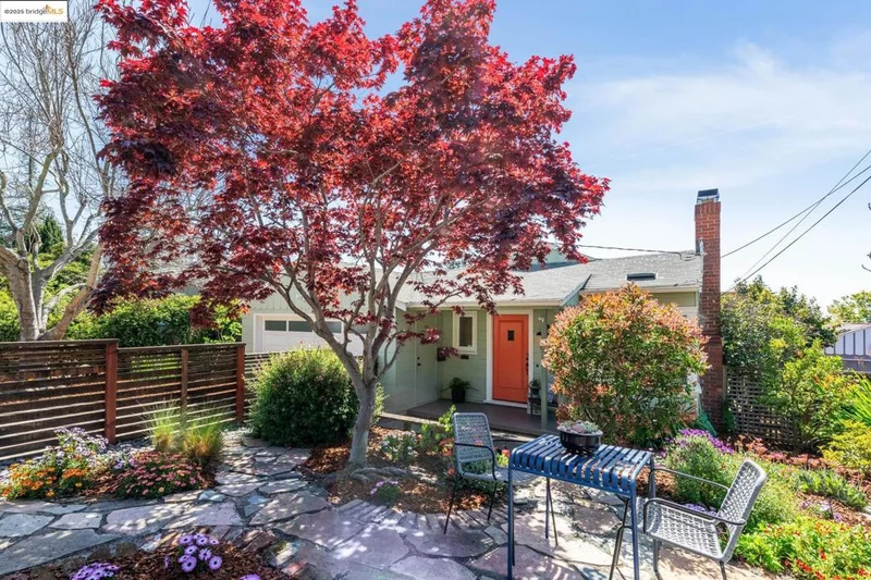 4217 Tompkins Ave, Oakland, CA 94619