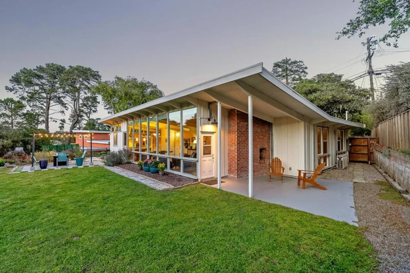 1256 Pacific Street, Monterey, CA 93940