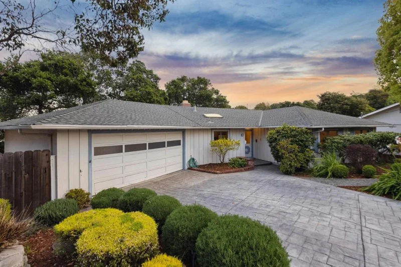 9 Camino Vista Court, Belmont, CA 94002